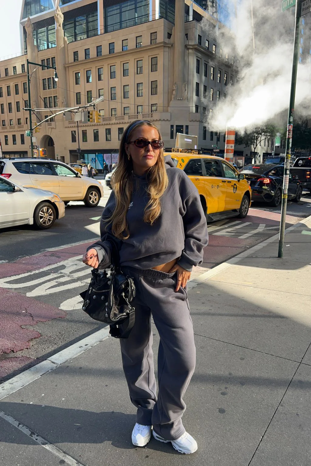 NEW YORK EDIT OVERSIZED HOODIE - Image 6