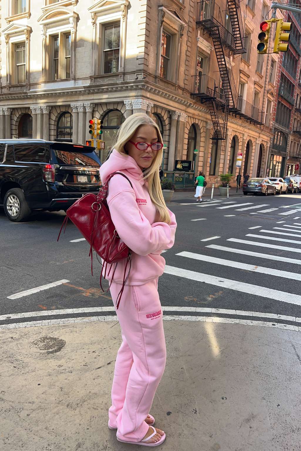 NEW YORK EDIT OVERSIZED HOODIE - Image 15